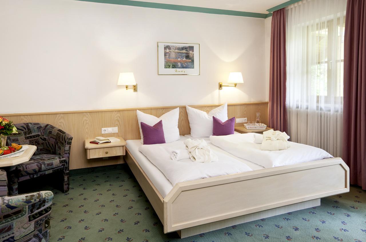 Hotel Berghof Пфронтен Экстерьер фото